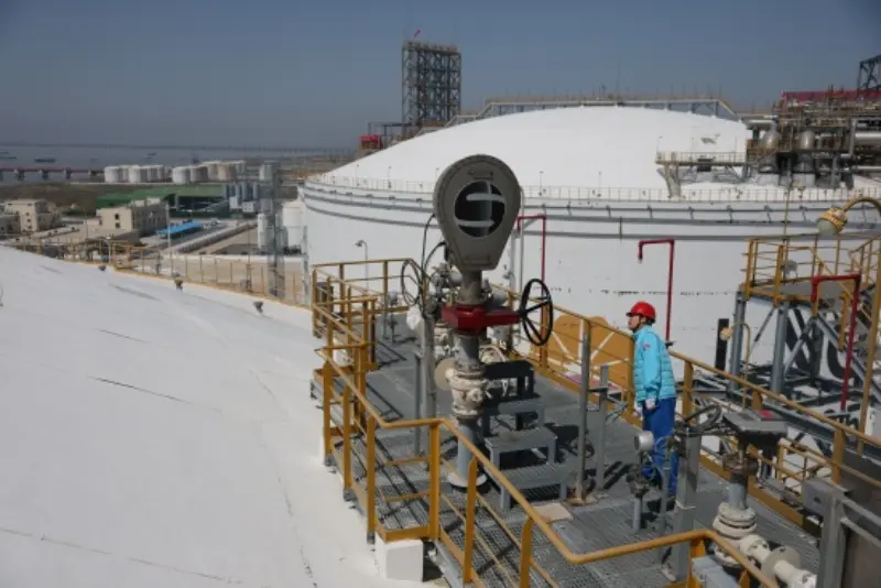 De LNG-ontvangstterminal heeft ruim 100 miljard kubieke meter aardgas naar het buitenland getransporteerd